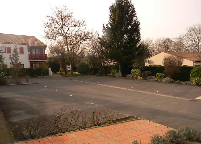 Résidence Hôtelière Hélios 2*